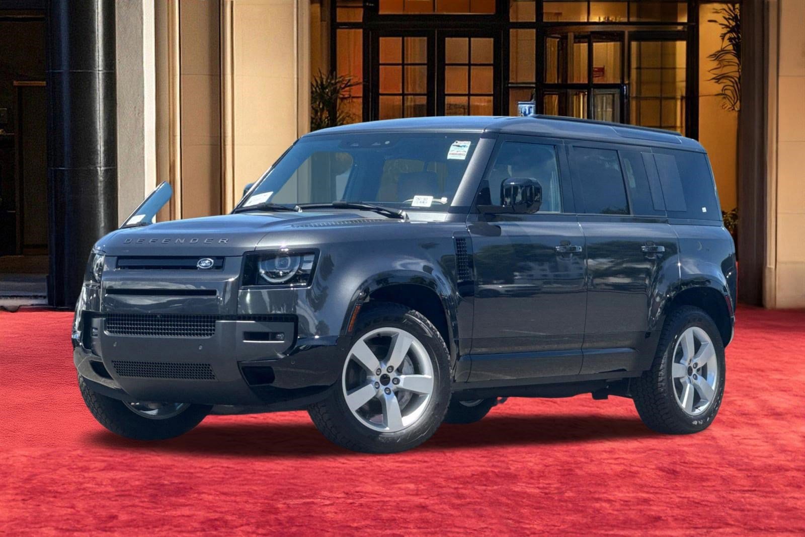 2026 Land Rover Defender 110 X-Dynamic SE P400's photo