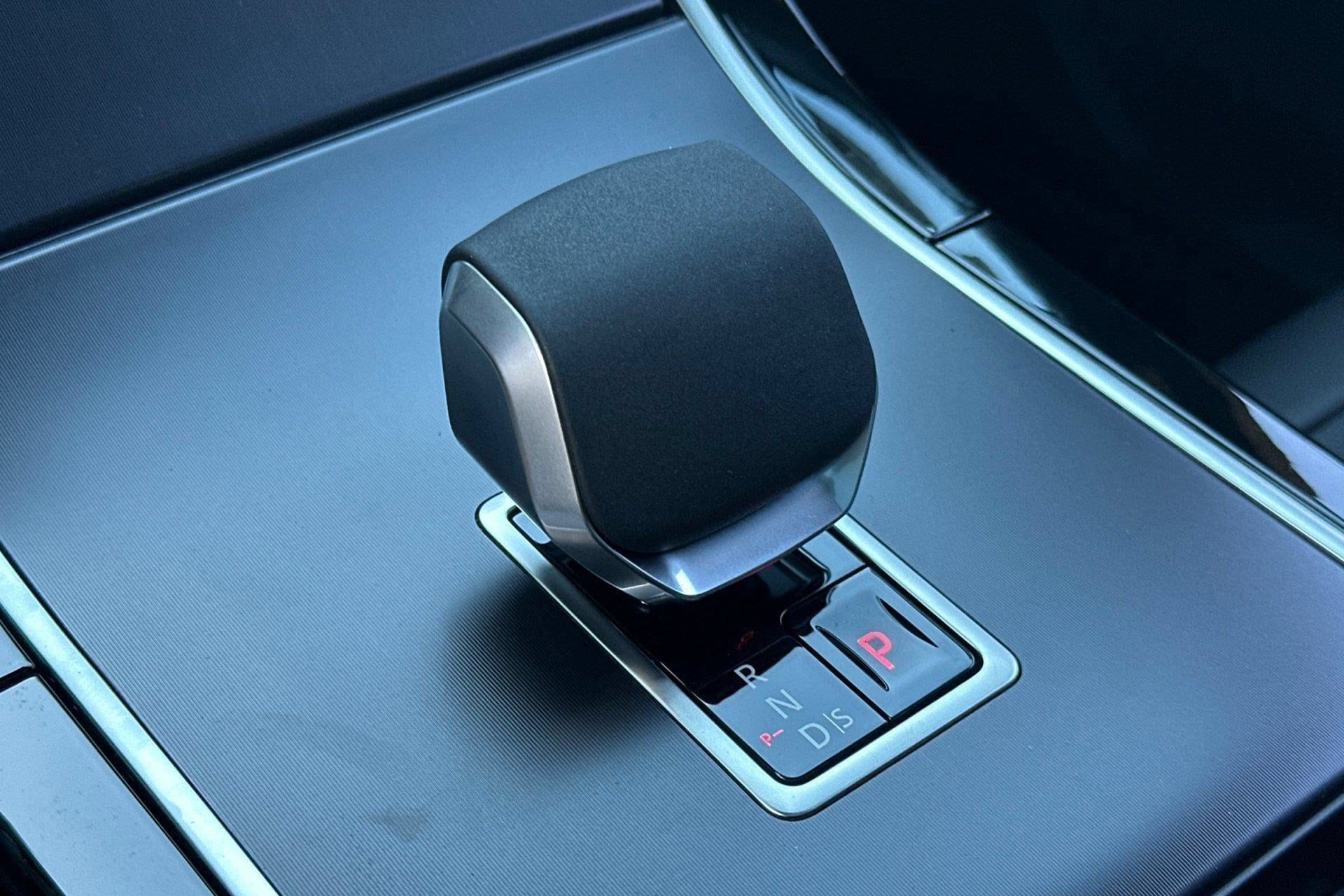 2026 Land Rover Range Rover Velar Dynamic SE - Photo 16
