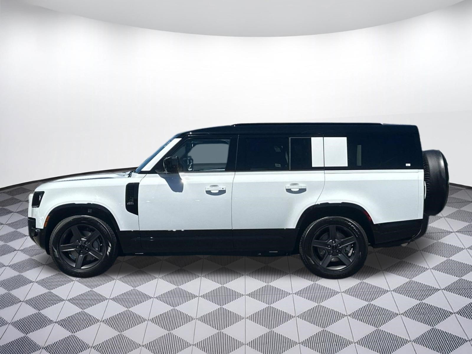 2026 Land Rover Defender 130 X-Dynamic SE SUV