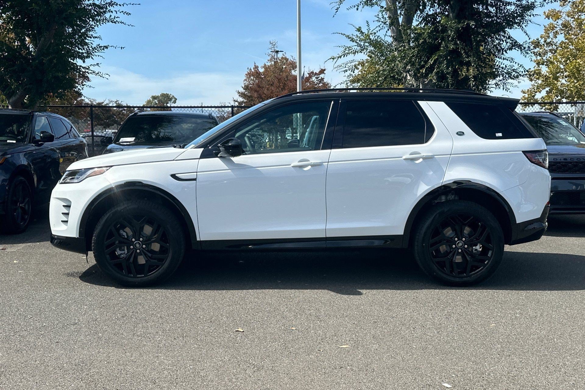 2026 Land Rover Discovery Sport Landmark Discovery Sport Landmark SUV
