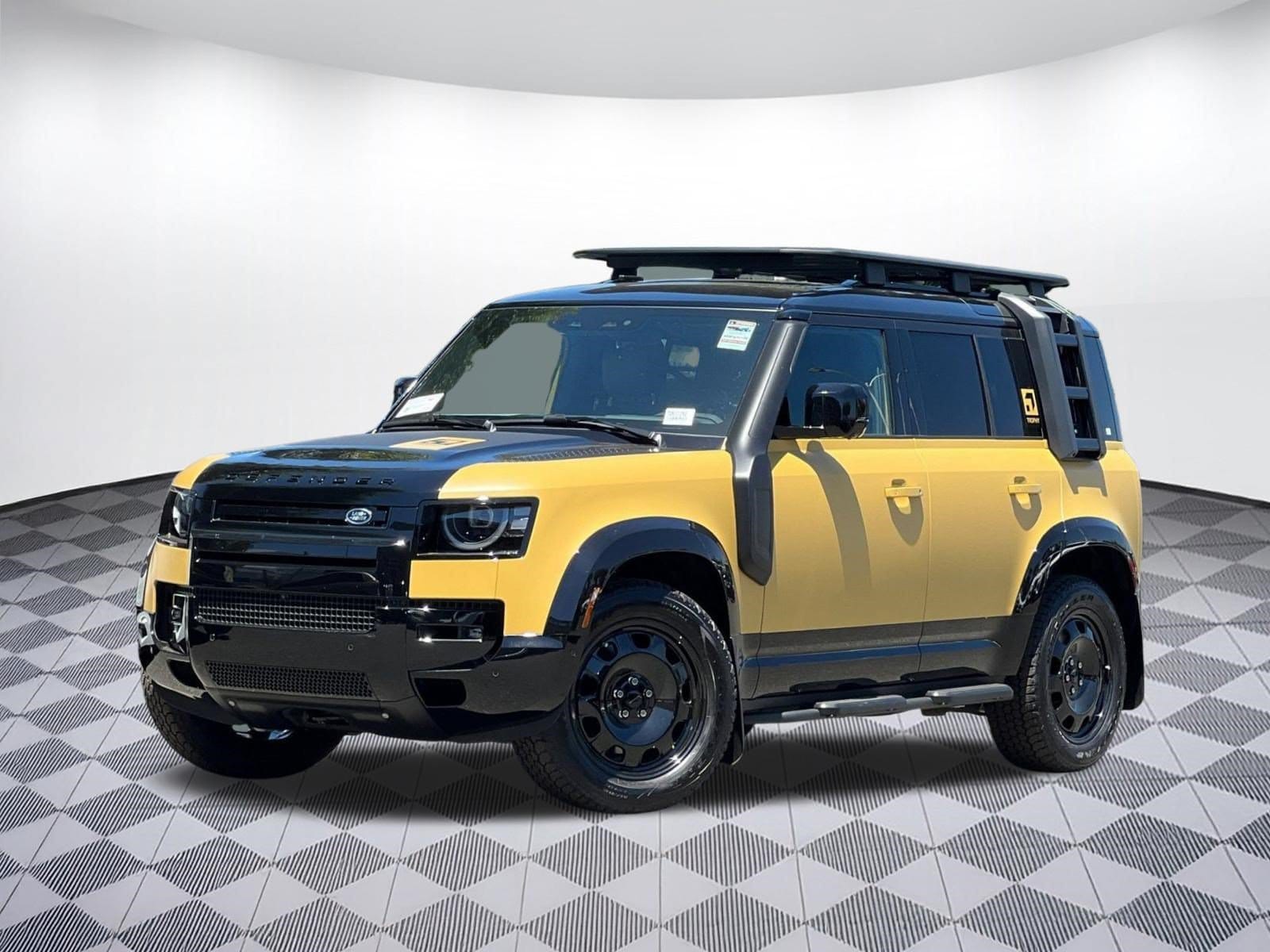 2026 Land Rover Defender 110 Trophy Edition - Sandglow