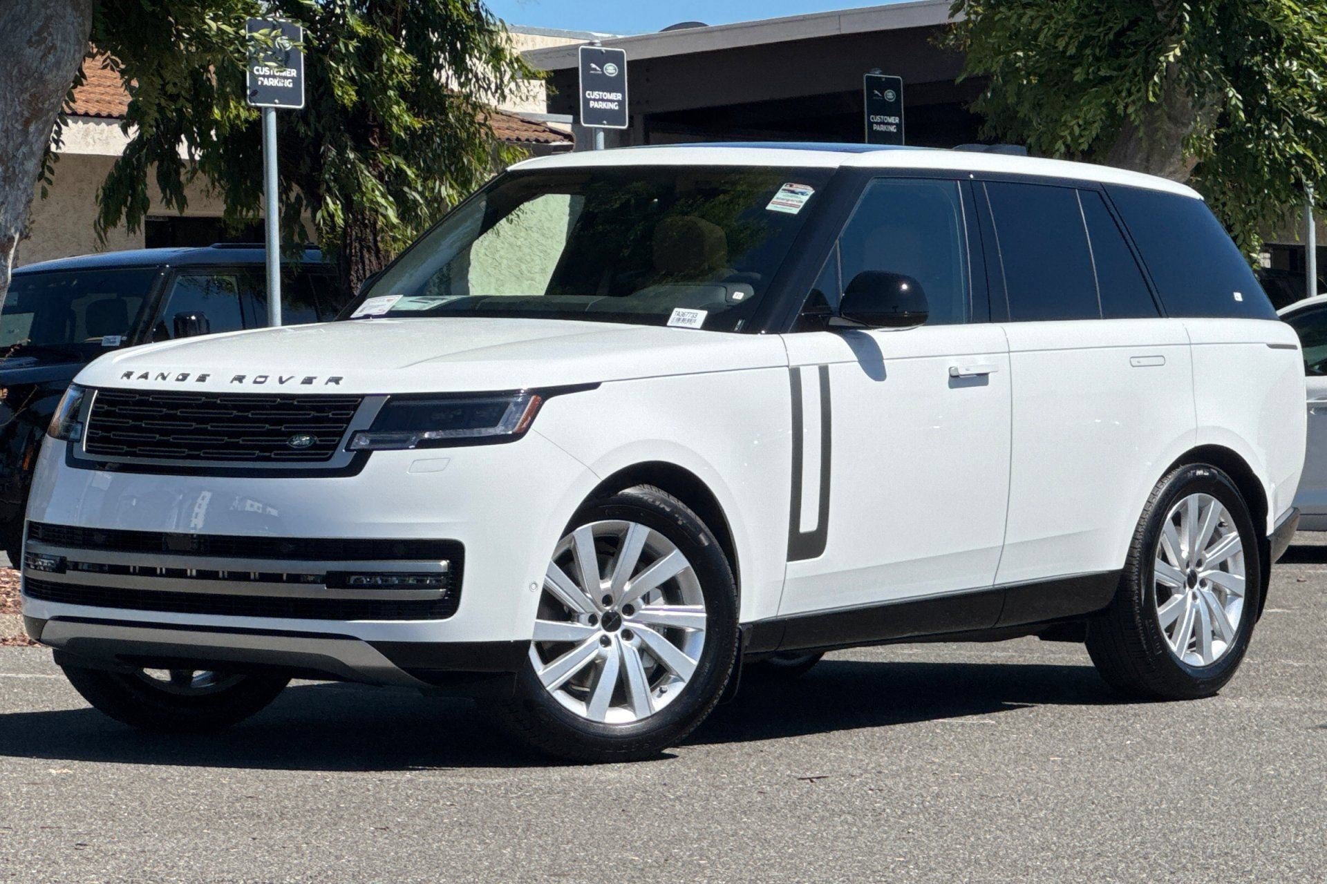 2026 Land Rover Range Rover SUV 