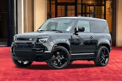 2026 Land Rover Defender 90 V8 SUV