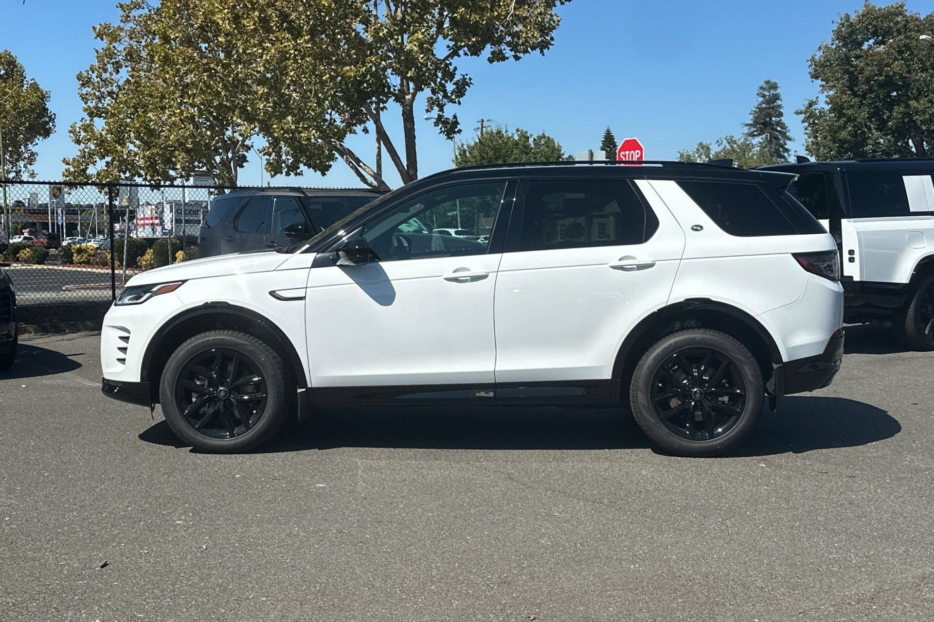 2026 Land Rover Discovery Sport Landmark Discovery Sport Landmark SUV