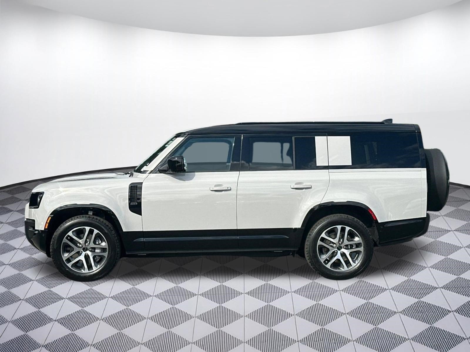 2026 Land Rover Defender 130 X-Dynamic SE SUV