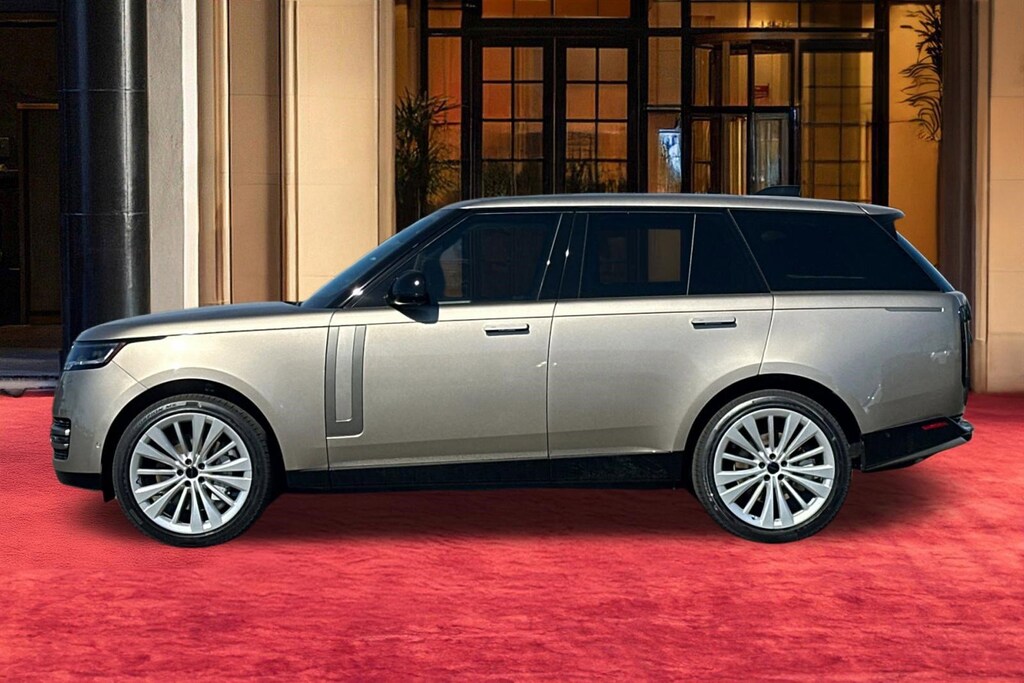 New 2026 Land Rover Range Rover P530 SE SUV