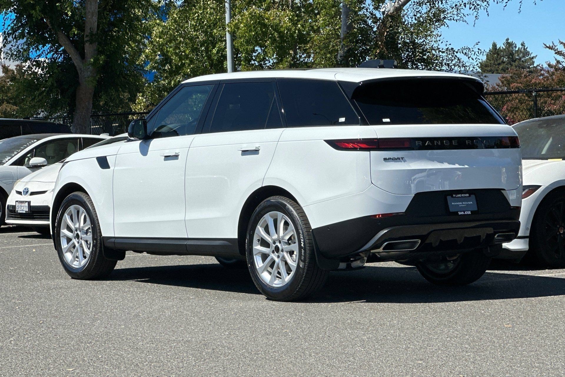2026 Land Rover Range Rover Sport SE SUV