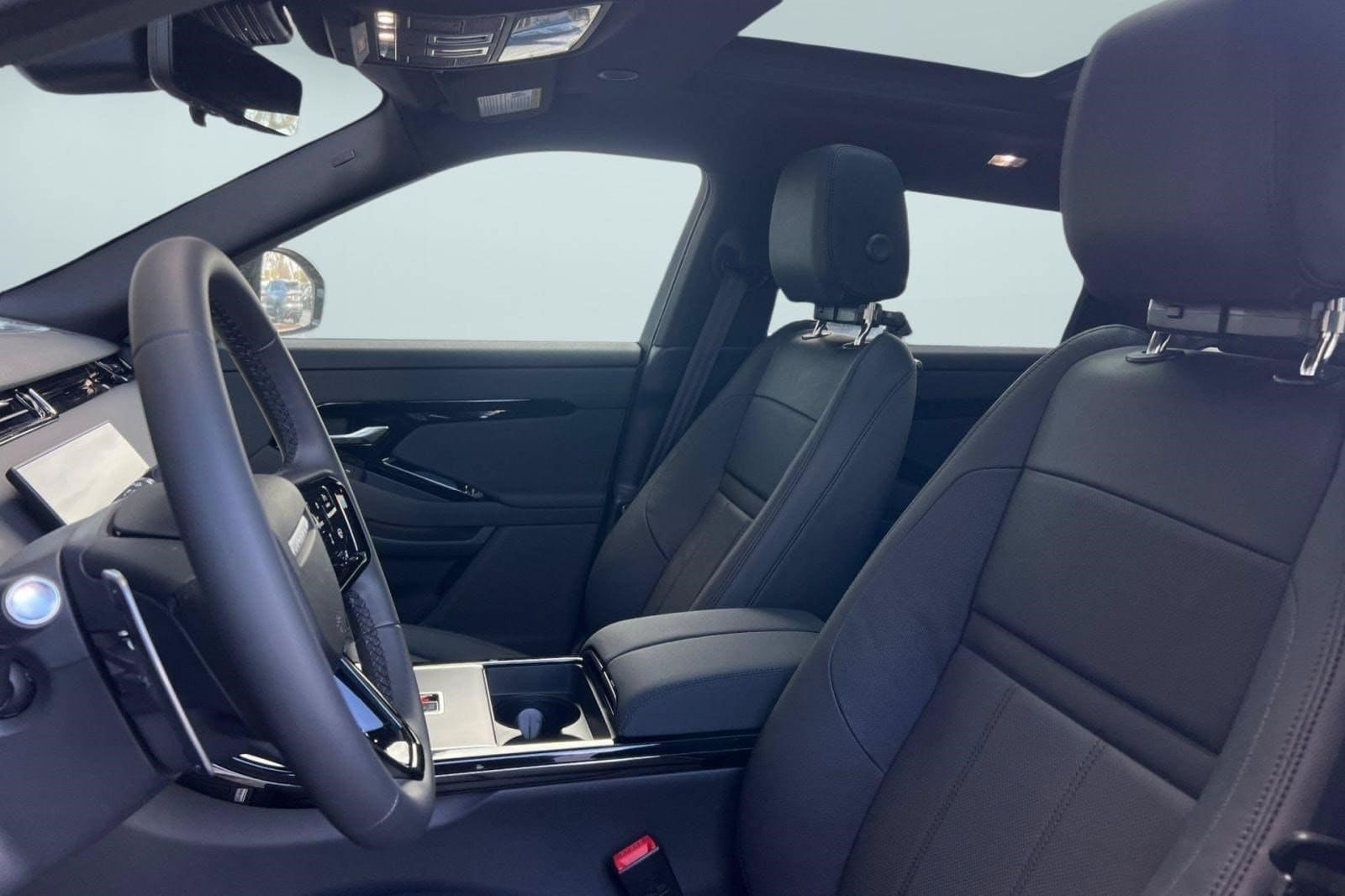 2026 Land Rover Range Rover Evoque Dynamic SE - Photo 4