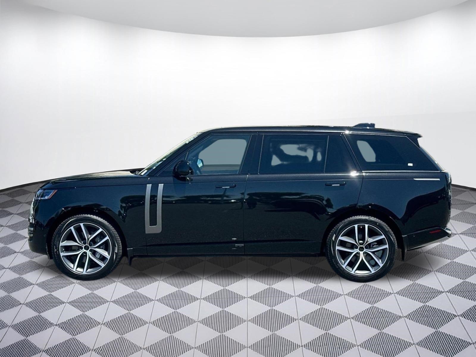 2026 Land Rover Range Rover SE 7 Seats SUV