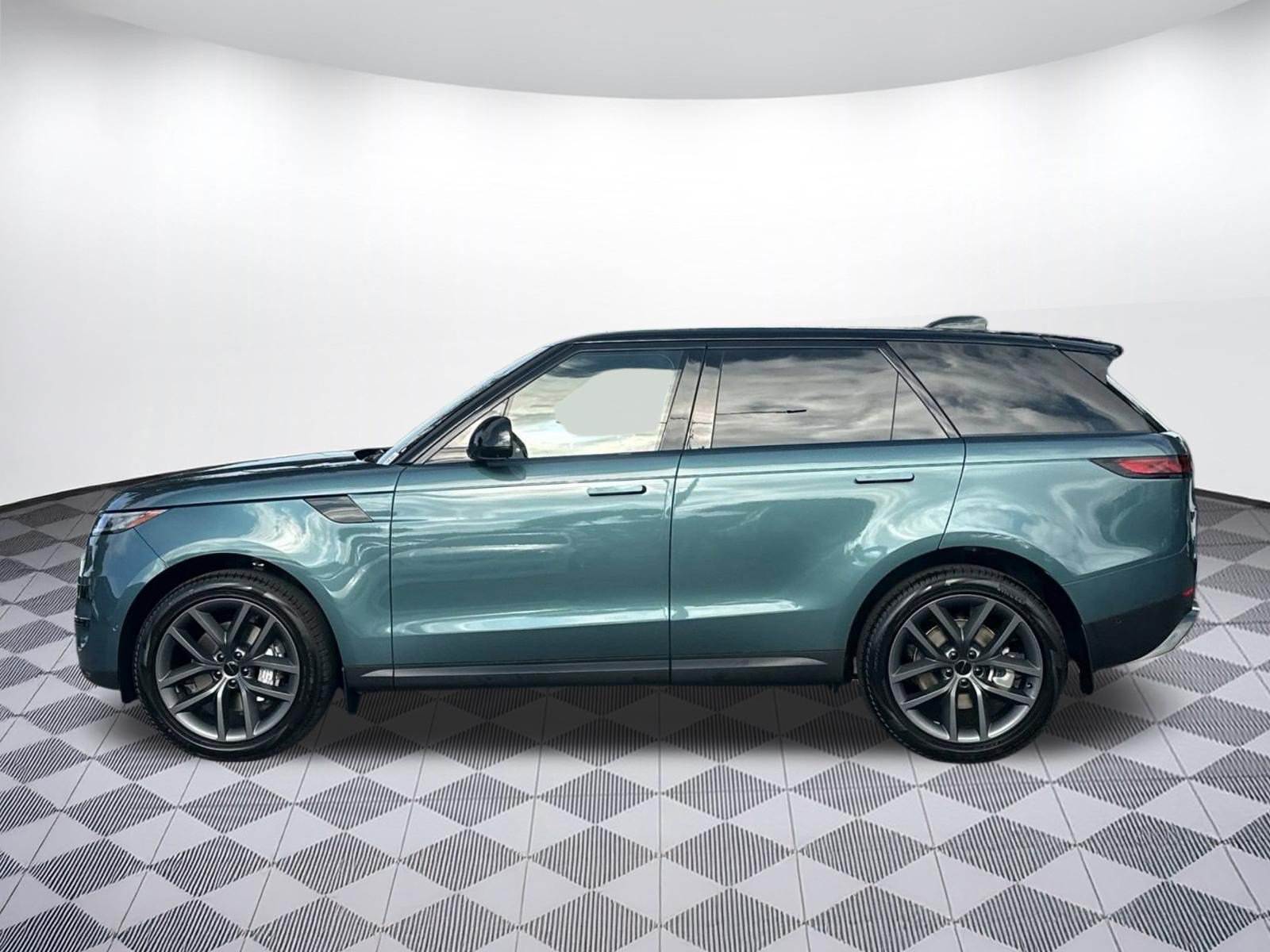 2026 Land Rover Range Rover Sport SE SUV