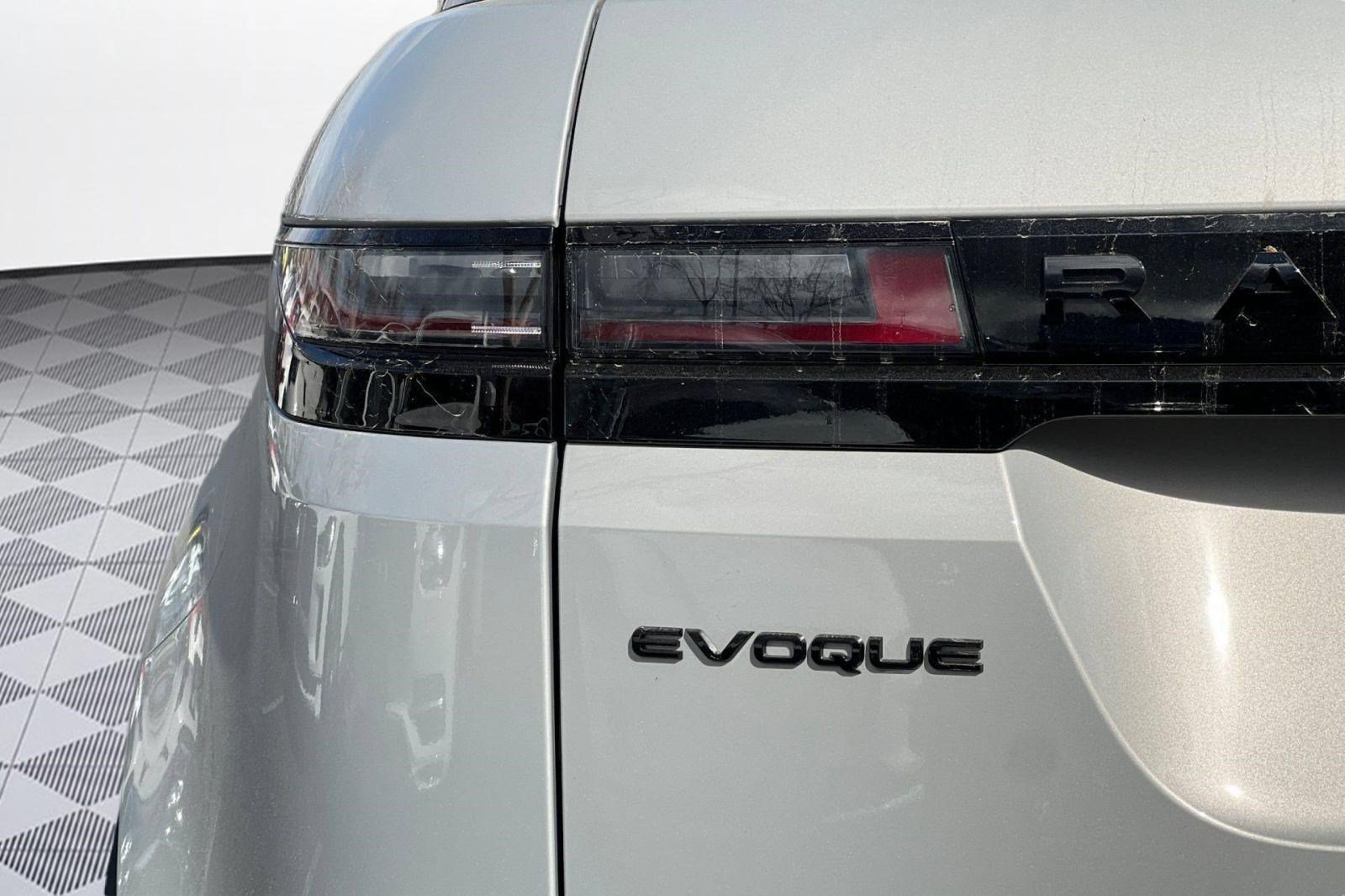 2026 Land Rover Range Rover Evoque Dynamic SE - Photo 26