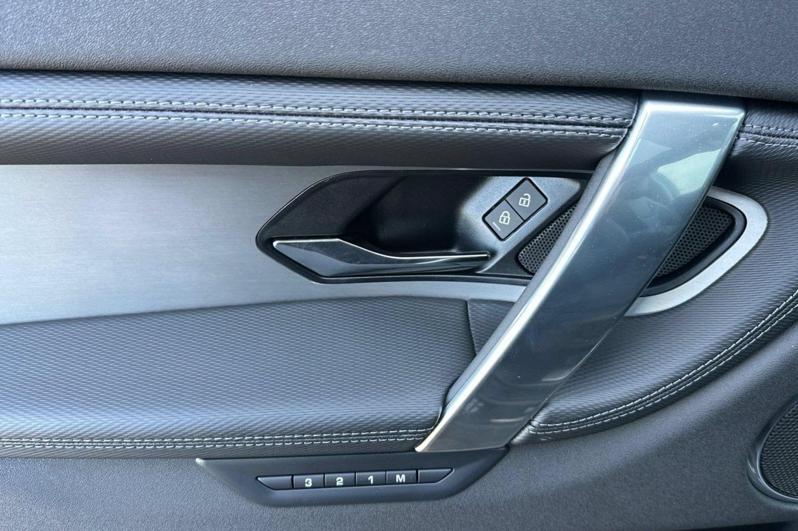 2025 Land Rover Discovery Sport Dynamic SE - Photo 9