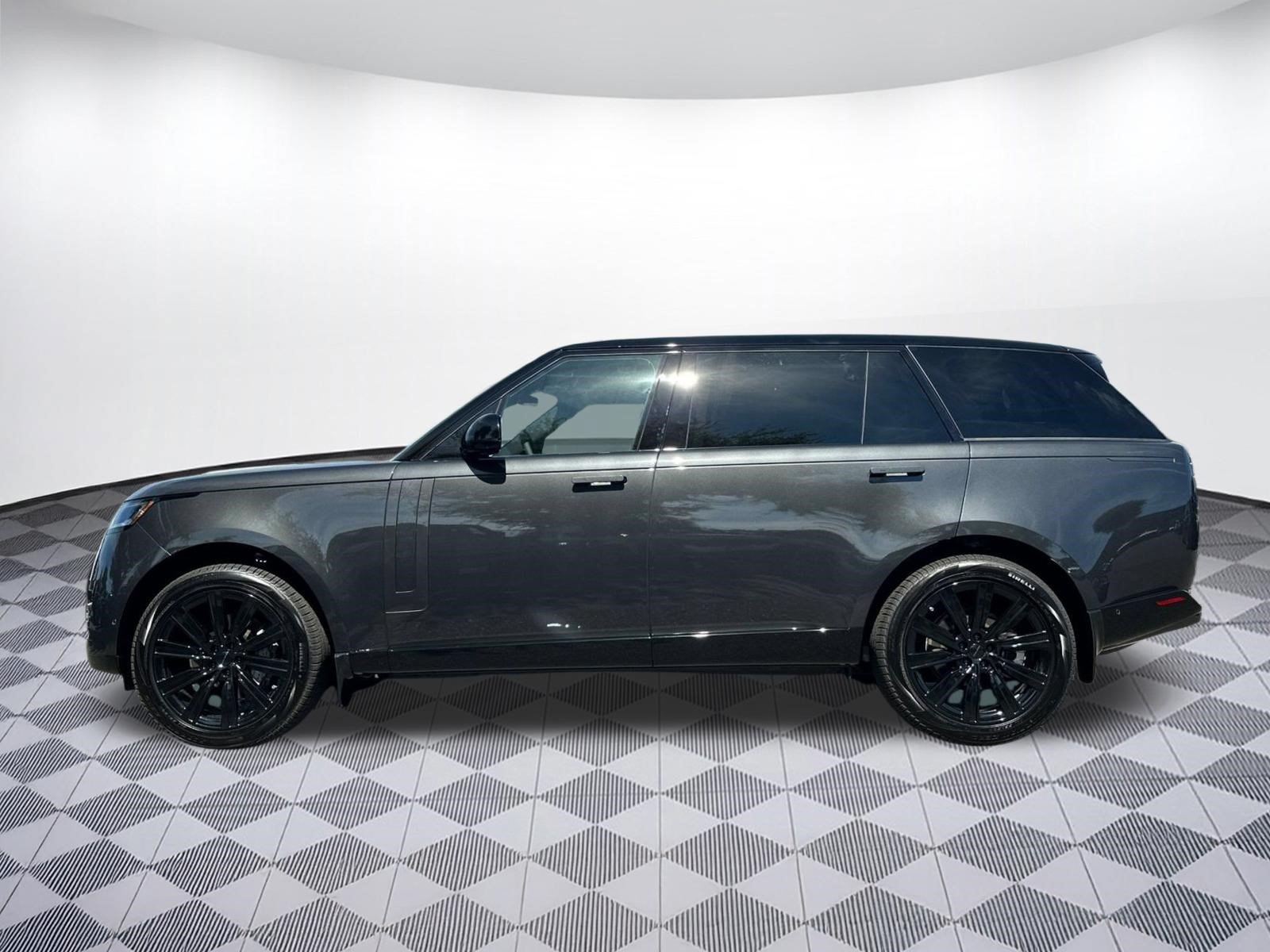 2026 Land Rover Range Rover SE 7 Seats SUV
