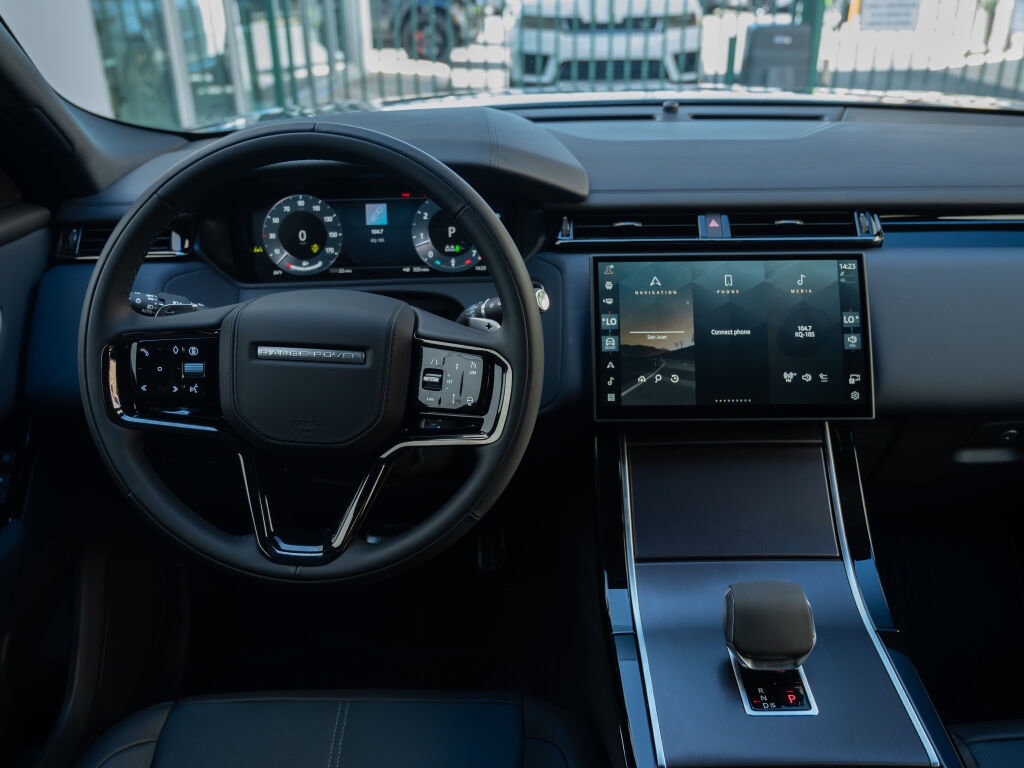 New 2026 Land Rover Range Rover Velar Dynamic SE P250 Dynamic SE