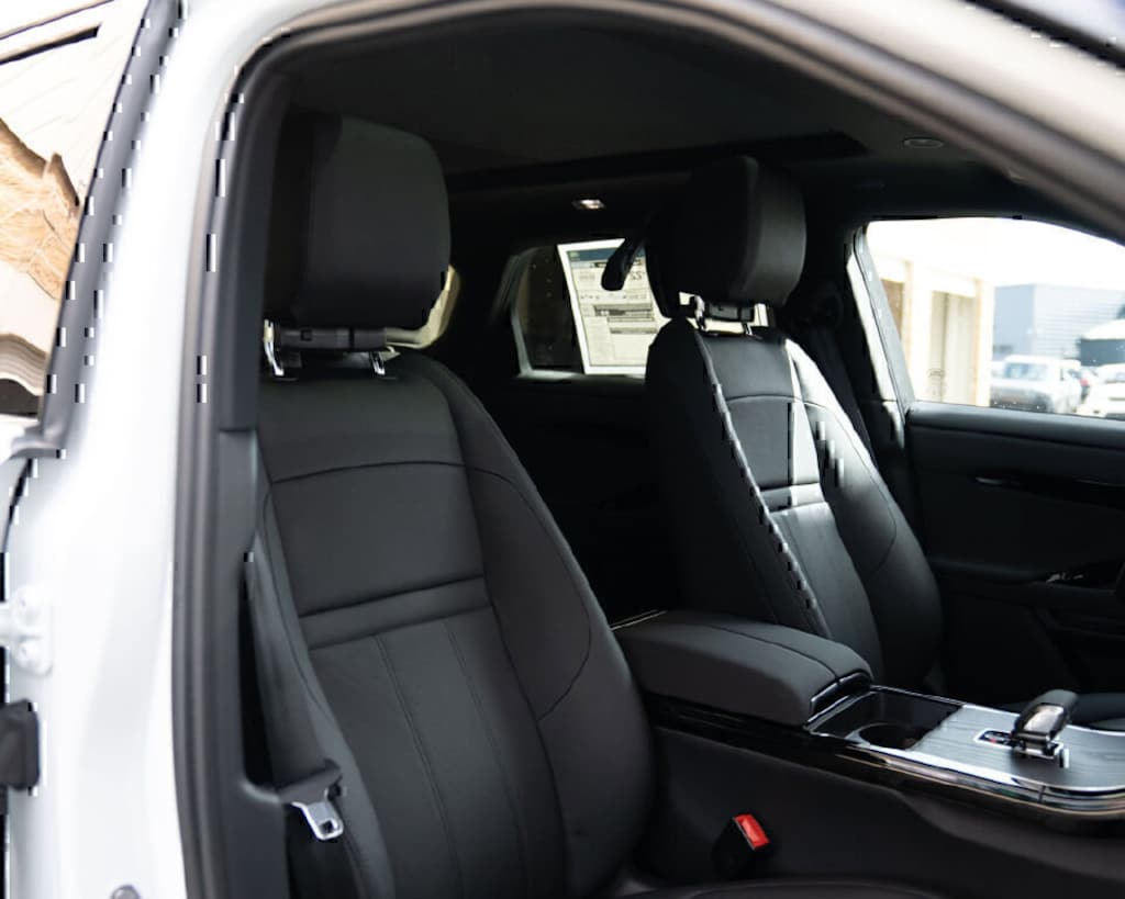 New 2025 Land Rover Range Rover Evoque Dynamic SE SUV