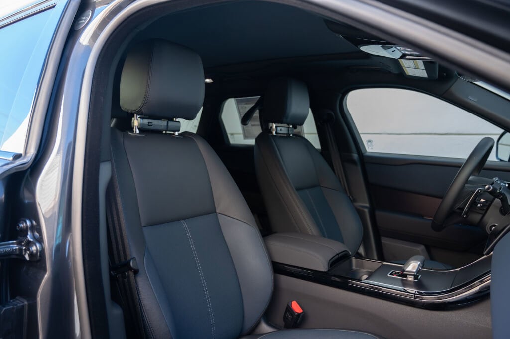 New 2026 Land Rover Range Rover Velar Dynamic SE P250 Dynamic SE