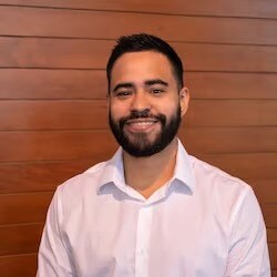 Staff member Brandon Gómez from ID_b5f0b9
