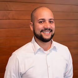 Staff member Luis Otero from ID_b5f0b9