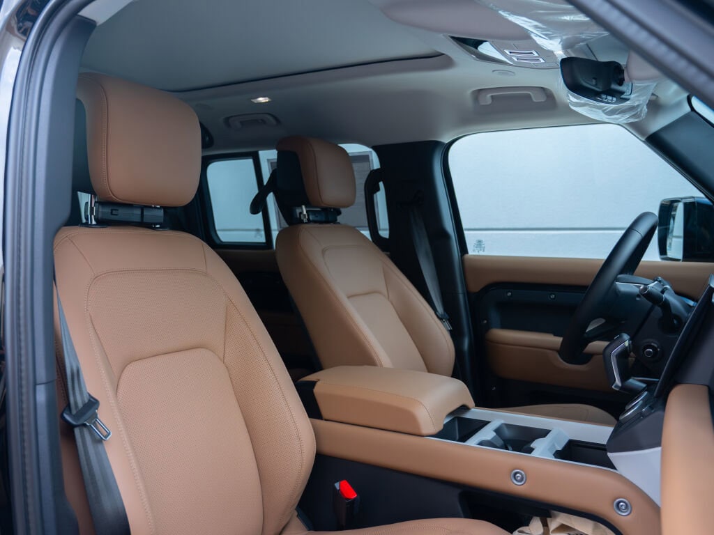 New 2026 Land Rover Defender 110 S 300PS SUV