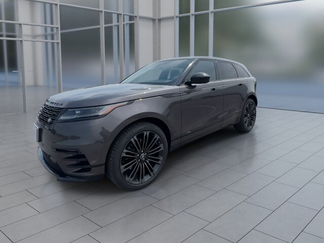2026 Land Rover Range Rover Velar SE photo 4
