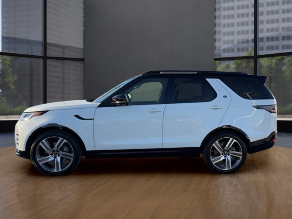 New 2026 Land Rover Discovery Dynamic SE SUV
