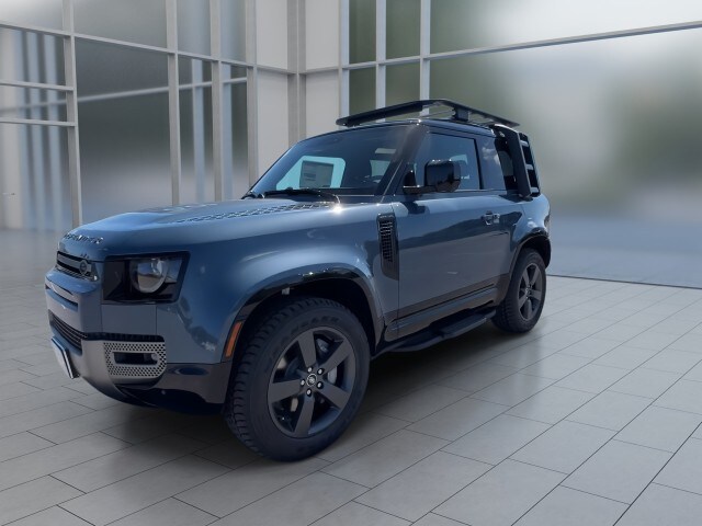 2025 Land Rover Defender 90 X-Dynamic SE photo 4