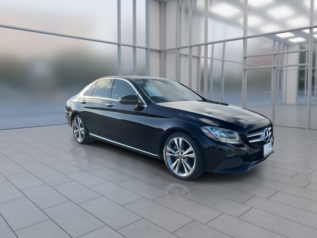 2018 Mercedes Benz C 300 Sedan photo 2