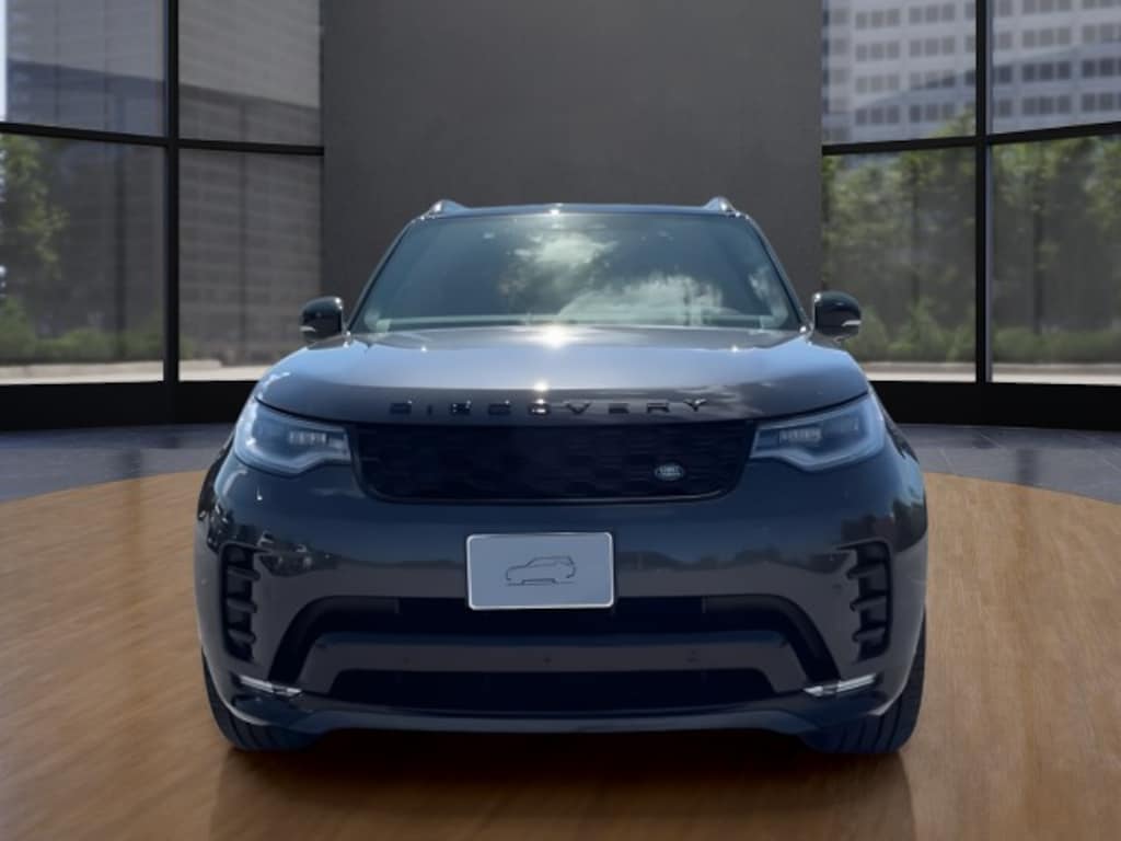 New 2025 Land Rover Discovery P300 Dynamic SE SUV