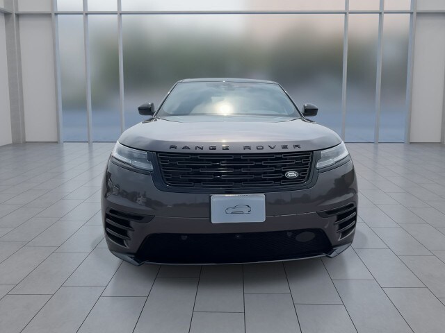 2026 Land Rover Range Rover Velar SE photo 3