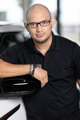 Staff member Luis Martinez from ID_c8c8a2c3e0fb