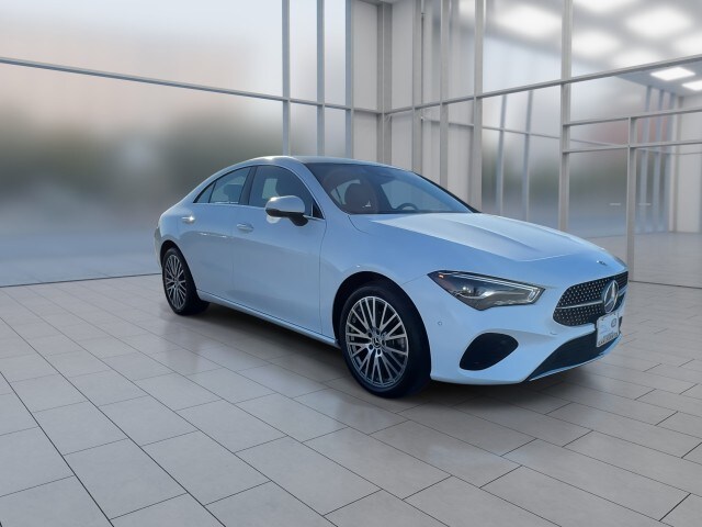 2025 Mercedes Benz CLA 250 4MATIC photo 2