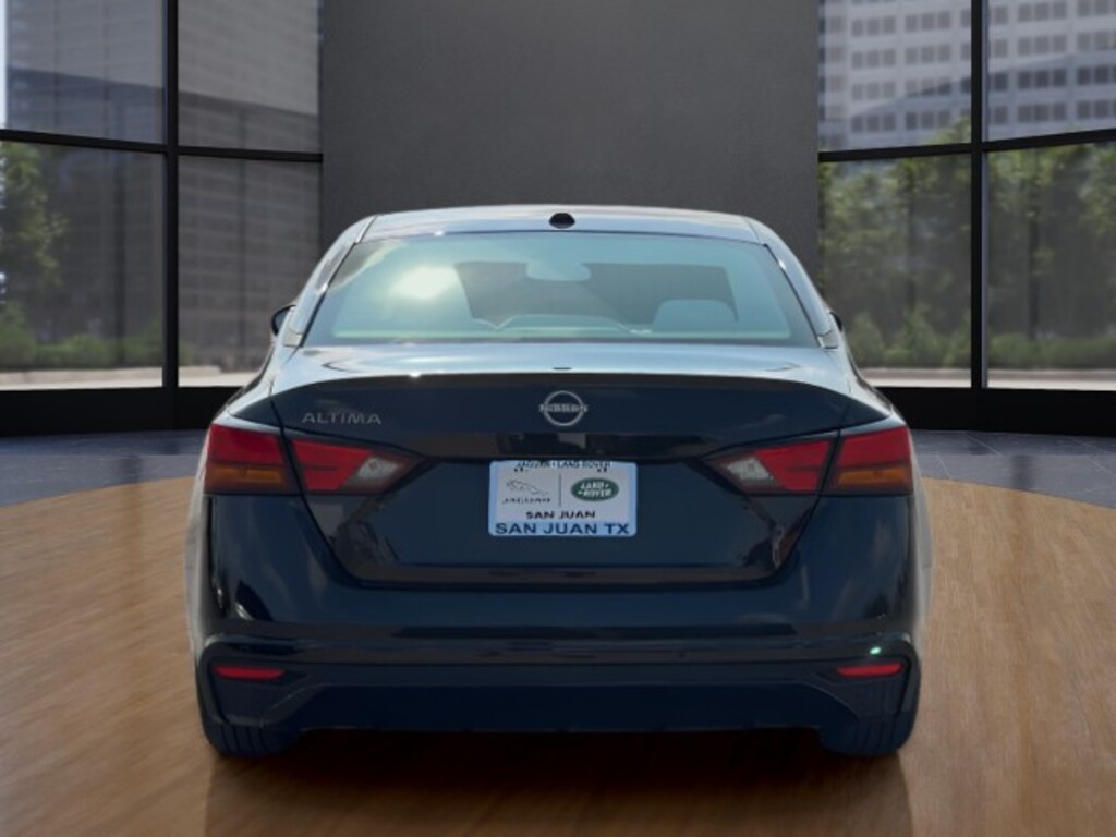 Used 2025 Nissan Altima SV Sedan