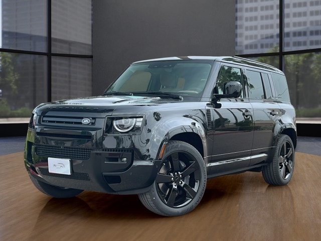 2026 Land Rover Defender X-Dynamic SE's photo