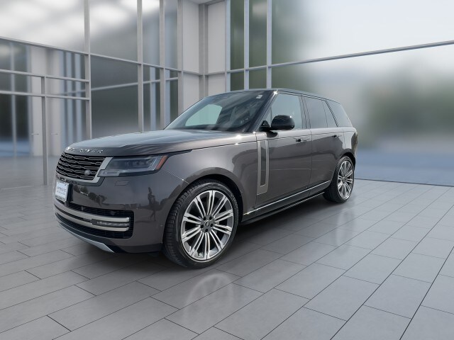2024 Land Rover Range Rover SE photo 4