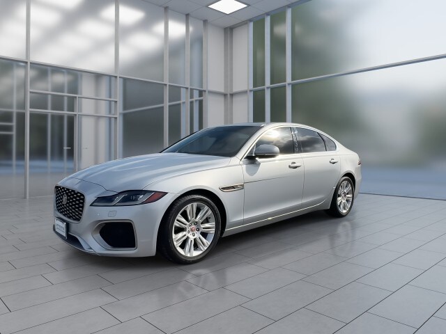 2022 Jaguar XF S photo 4