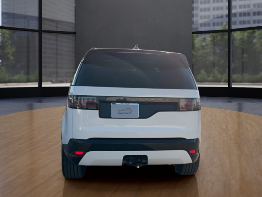 New 2026 Land Rover Discovery Dynamic SE SUV