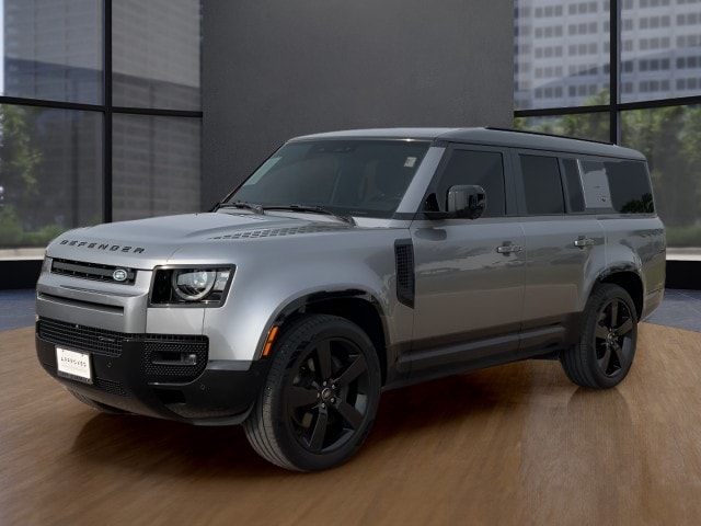 2023 Land Rover Defender X's photo