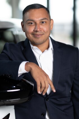 Staff member Victor Silva from ID_c8c8a2c3e0fb