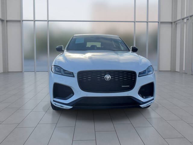 2025 Jaguar F-PACE P250 R-Dynamic S photo 3