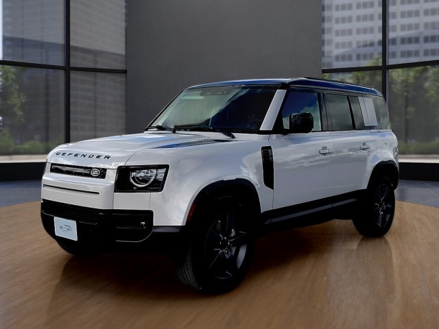 2026 Land Rover Defender S's photo
