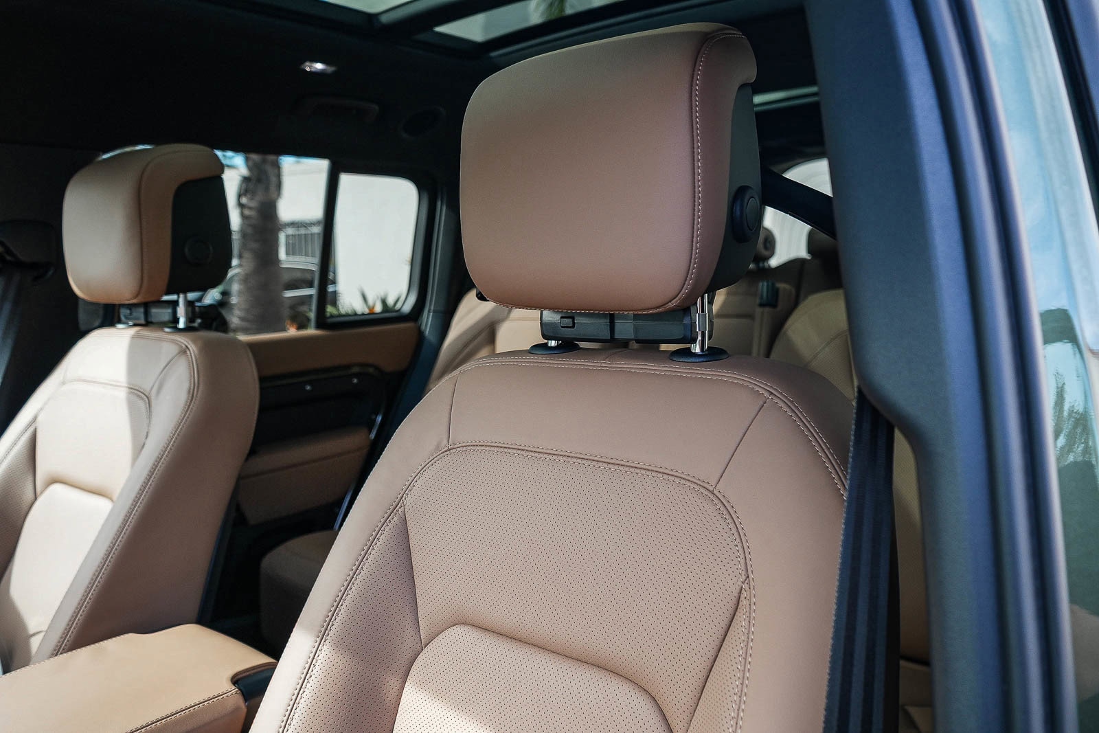 2026 Land Rover Defender X-Dynamic SE - Photo 25