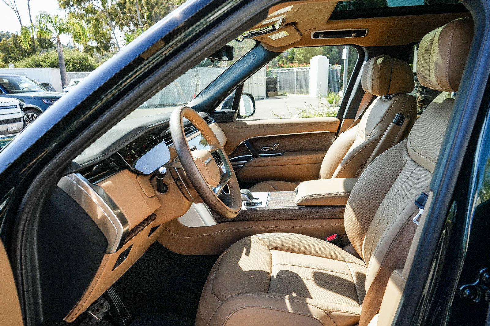 2026 Land Rover Range Rover Autobiography - Photo 18