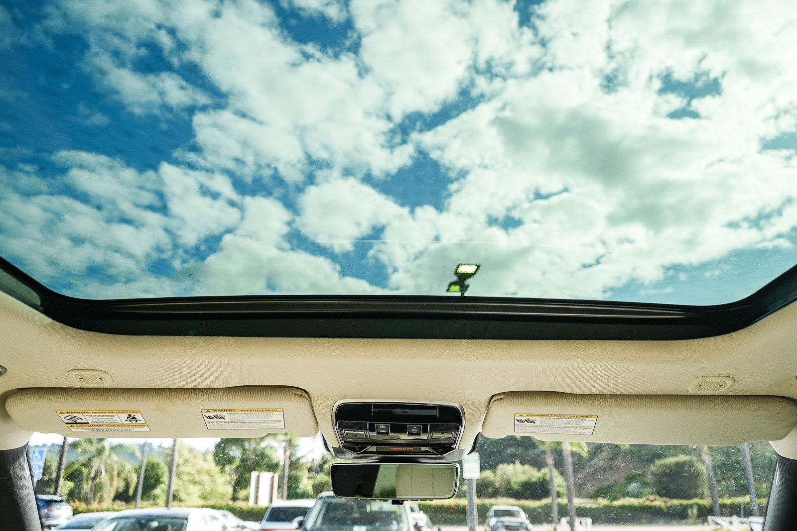 2025 Land Rover Range Rover SE - Photo 17