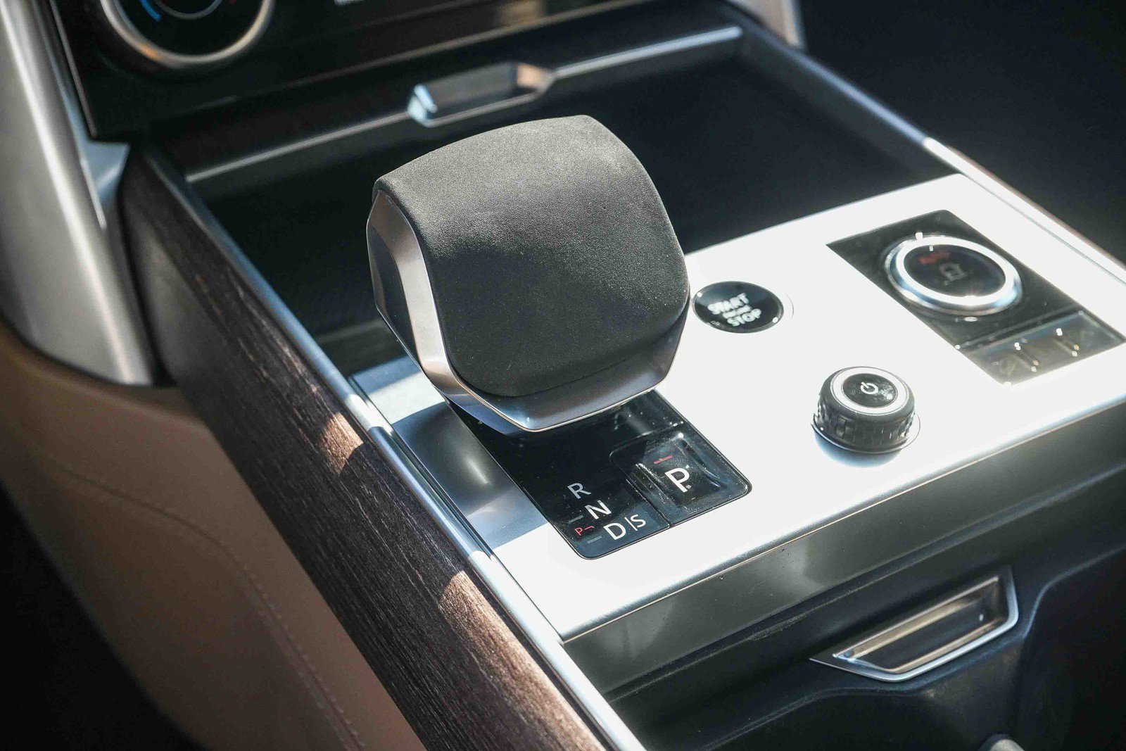 2023 Land Rover Range Rover SE - Photo 20