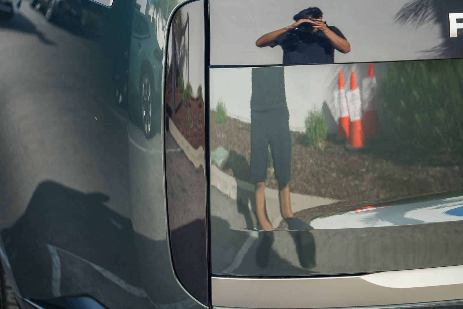 2025 Land Rover Range Rover SE - Photo 9