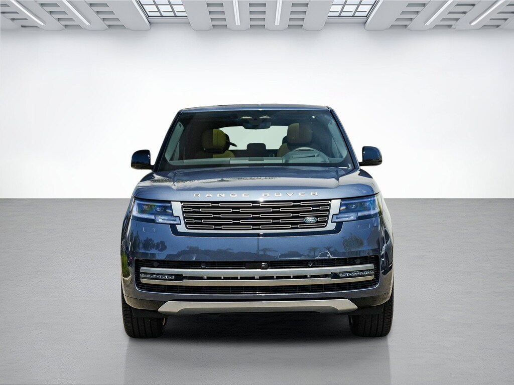 New 2026 Land Rover Range Rover SE 400PS SUV