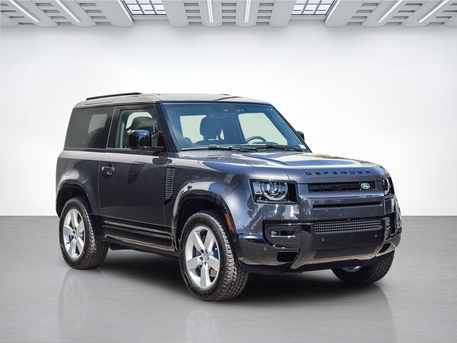 2025 Land Rover Defender 90 X-Dynamic SE photo 3