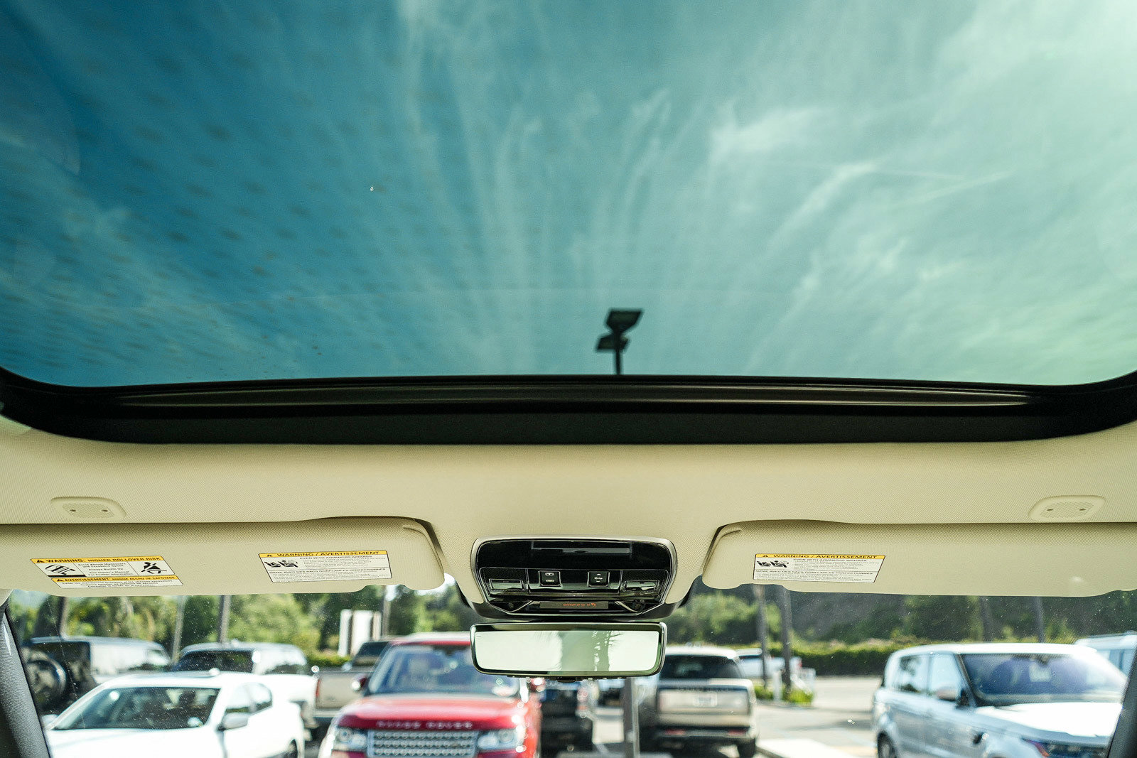 2025 Land Rover Range Rover SE - Photo 17