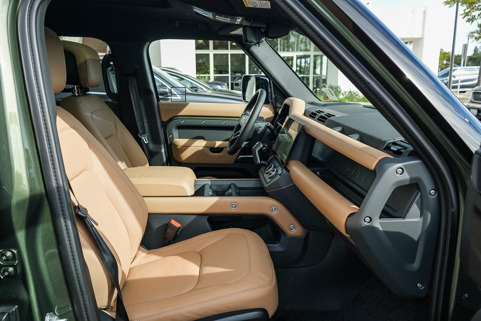 2026 Land Rover Defender X-Dynamic SE - Photo 17