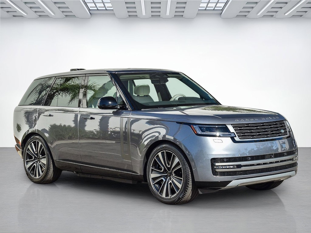 New 2026 Land Rover Range Rover SE SUV